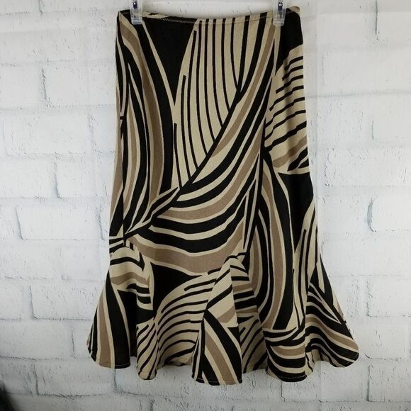 EAST 5TH Peruvian Style Swing Skirt. Size 8. - Picture 1 of 5